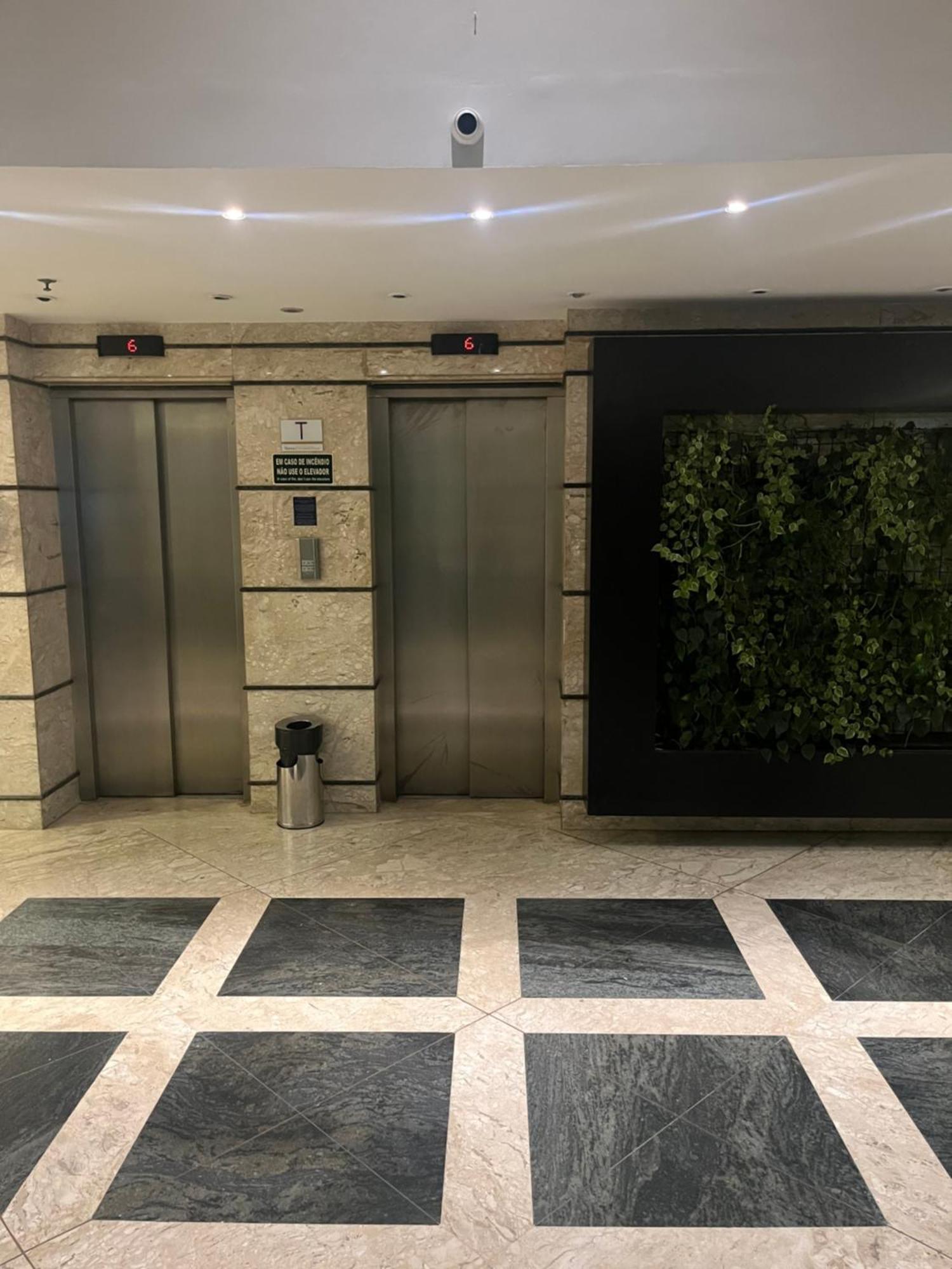 サンパウロ Flat Lindo Ao Lado Park Ibirapuera Av Paulista Com Garagem 103アパートホテル エクステリア 写真