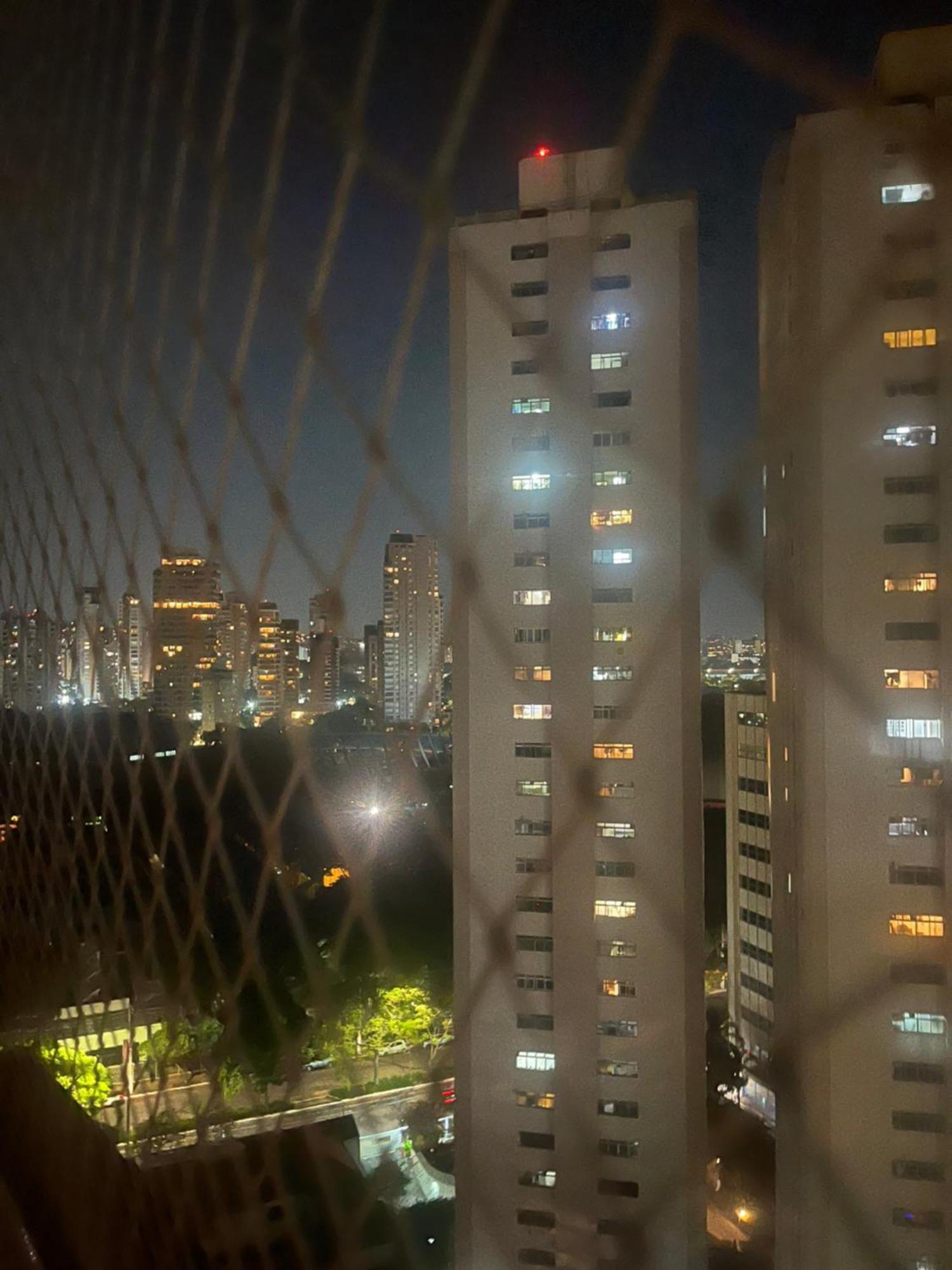 サンパウロ Flat Lindo Ao Lado Park Ibirapuera Av Paulista Com Garagem 103アパートホテル エクステリア 写真